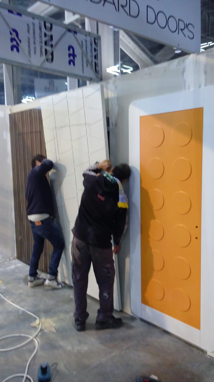 דלת דגם LEGO בגמר צבע · תמונה 2 באתר סטליוס